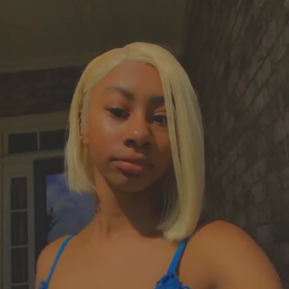 Blonde lace wig bob